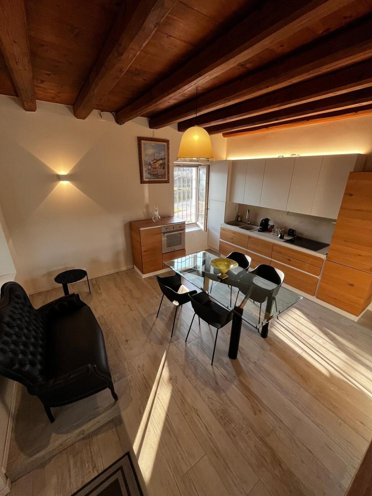 The Italian Deserve Apartment *